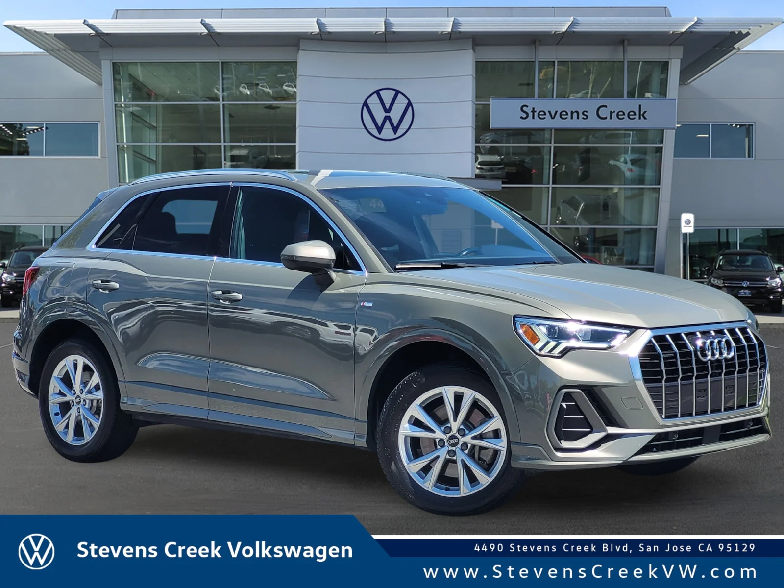 2023 Audi Q3 45 TFSI S Line Premium quattro's photo