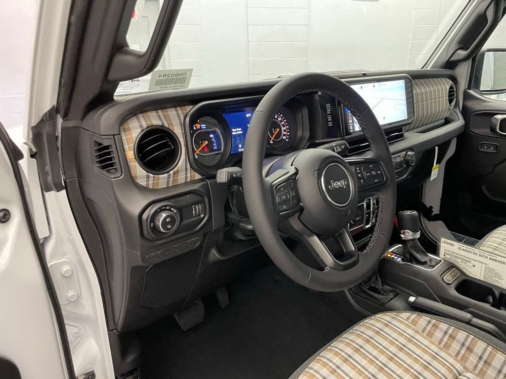 New 2026 Bright White Clear-Coat Exterior Paint Jeep 85th Anniversary Edition image 14