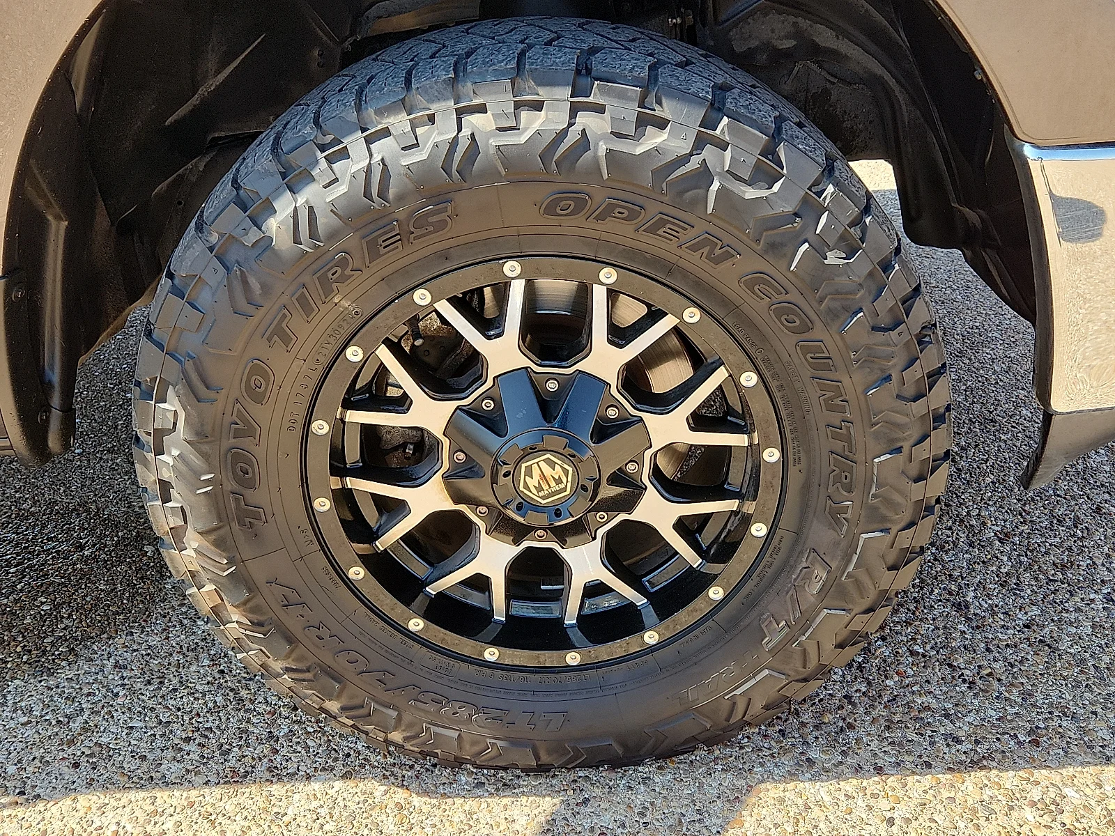 Used 2018 Gray Ram SLT image 7