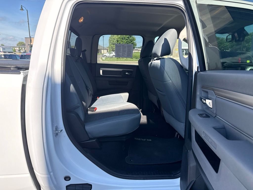 Used 2019 White Ram Big Horn image 32