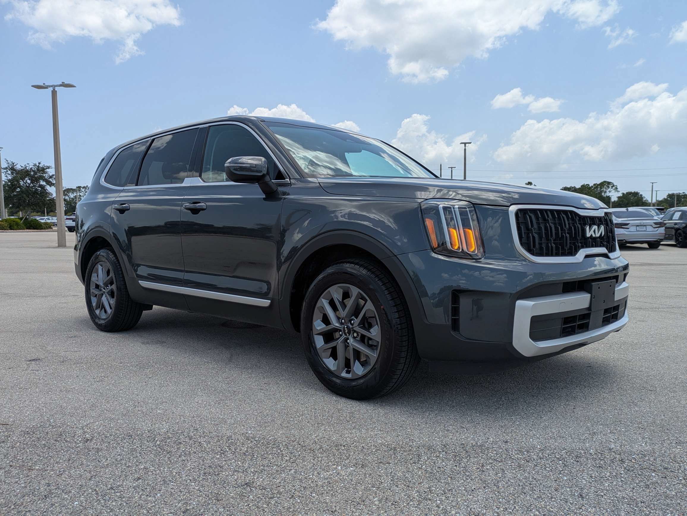 Certified Used 2024 Gravity Gray Kia LX image 2
