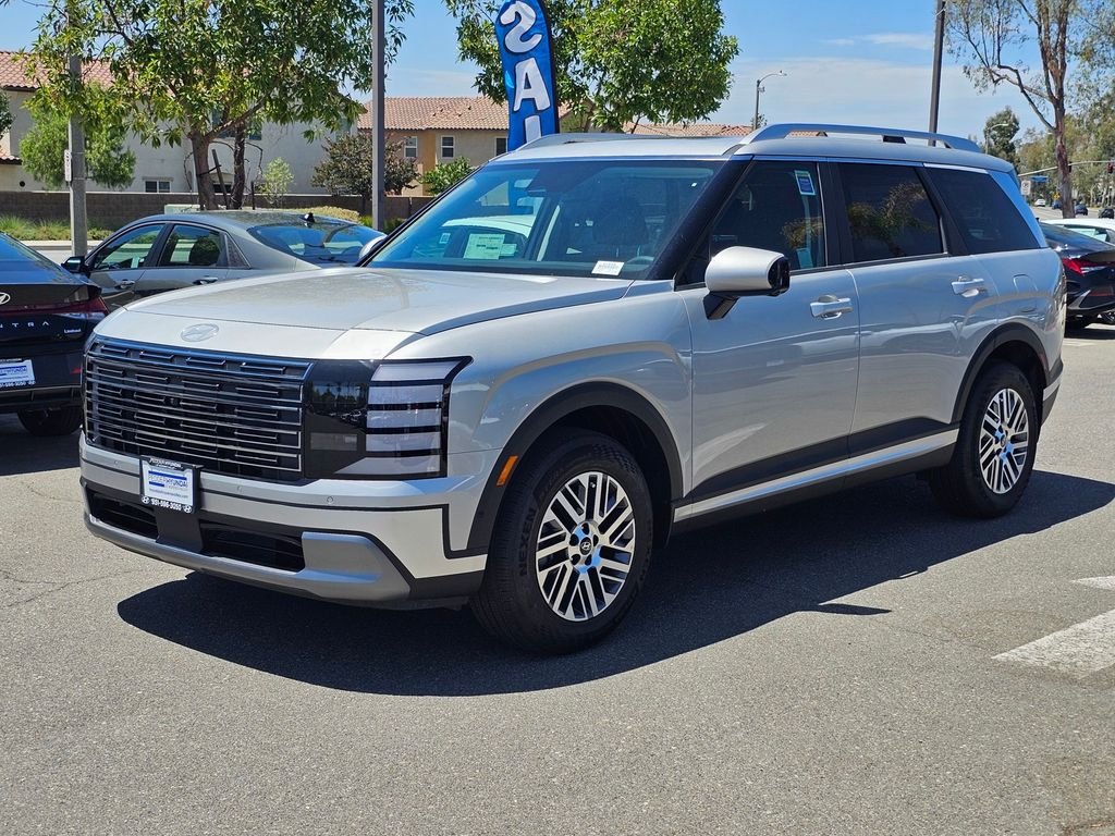New 2026 Silver Hyundai SEL Premium image 2