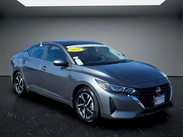 Used 2025 Gray Nissan SV image 5
