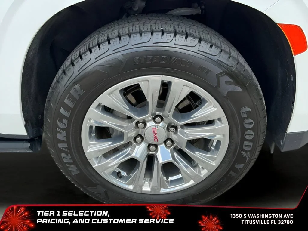 Used 2021 WHITE FROST TRICOAT GMC Denali image 17