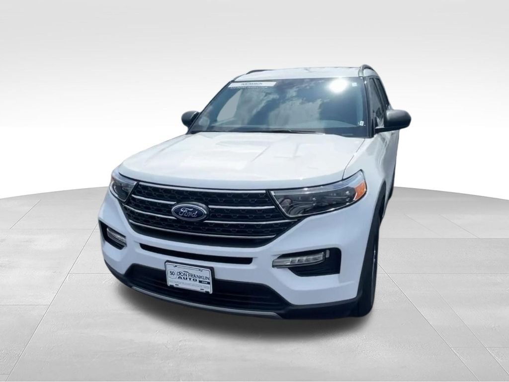 Used 2023 White Ford XLT image 3