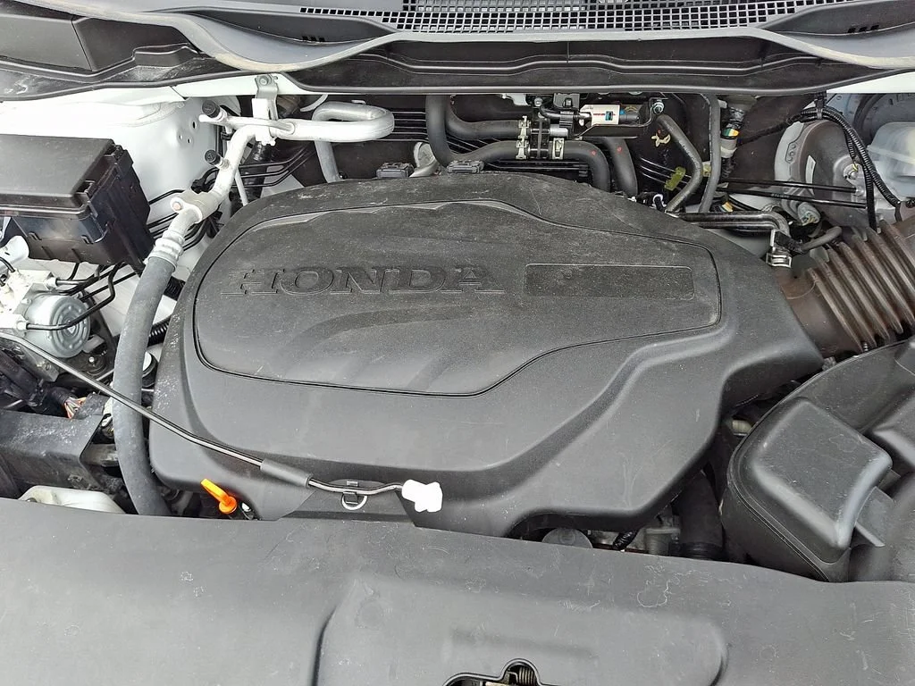 Used 2023 White Honda EX-L image 30