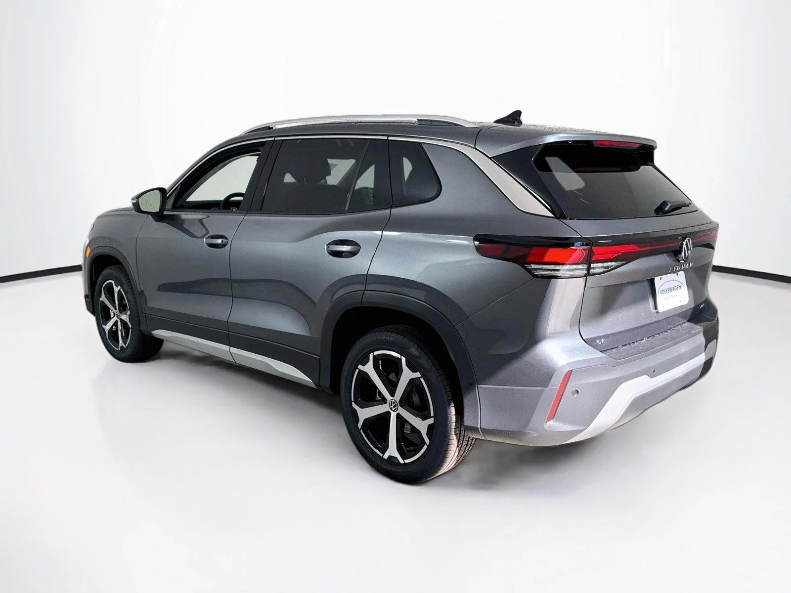 New 2026  Volkswagen SE image 7