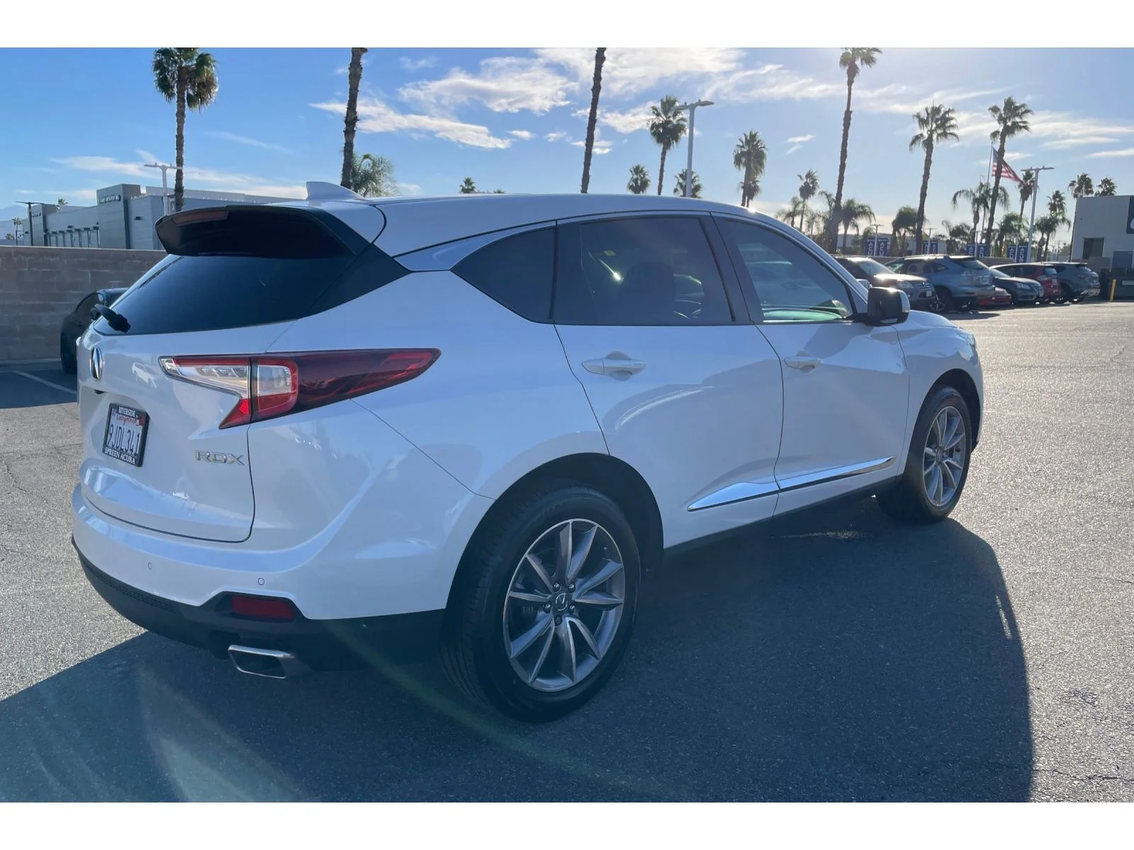 Used 2023 Platinum White Pearl Acura w/Technology Package image 5