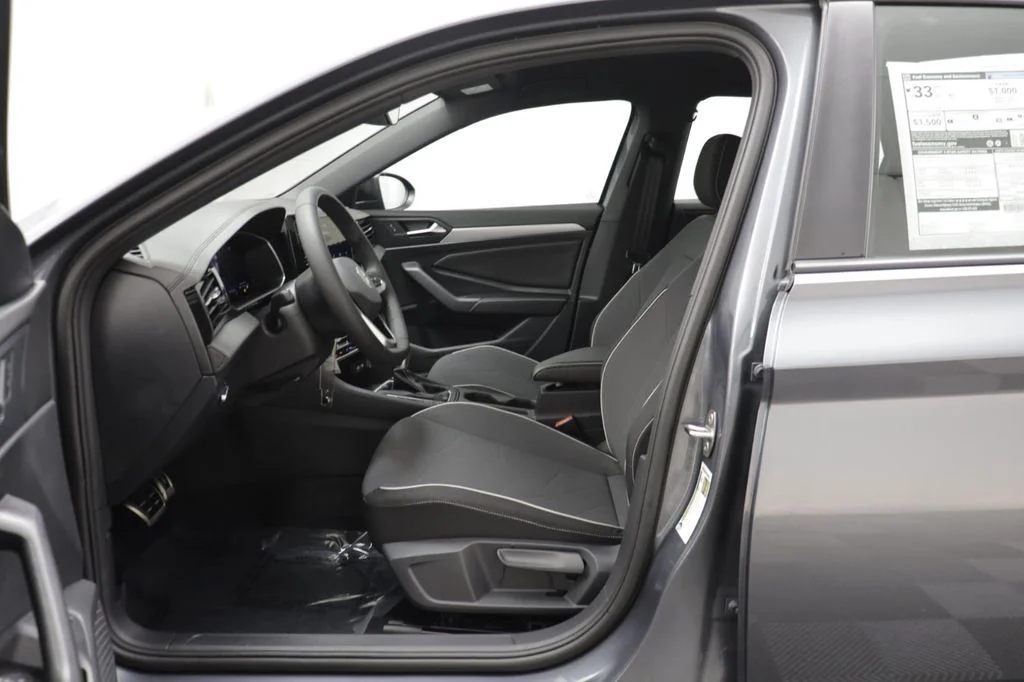 New 2026 Platinum Grey Volkswagen 1.5T Sport image 6