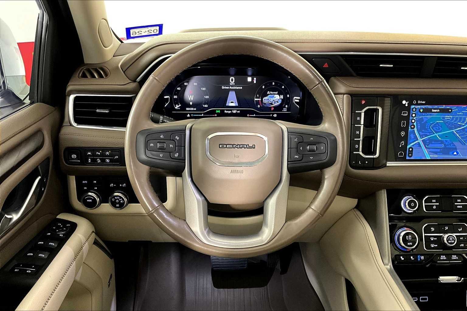 Used 2022 White Frost Tricoat GMC Denali image 6