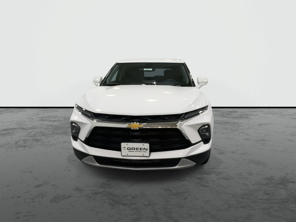 New 2026 Summit White Chevrolet 2LT image 3