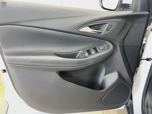 Used 2023 Summit White Buick Preferred image 20