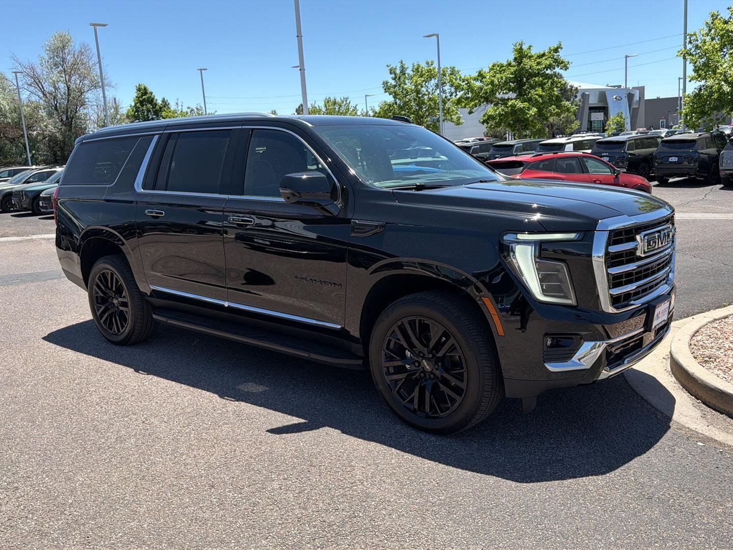 Used 2026 Onyx Black GMC Elevation image 4