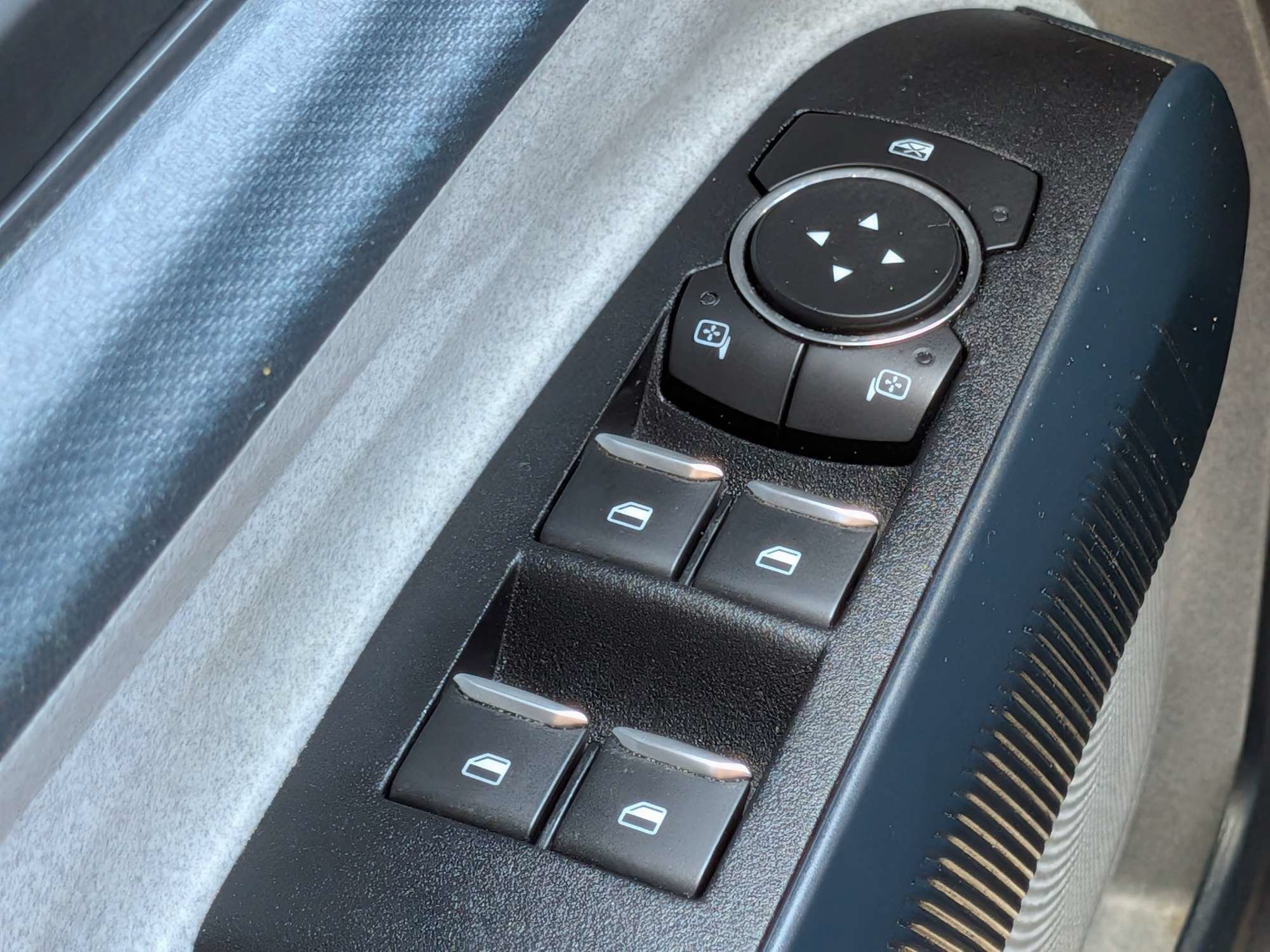 Used 2022 Oxford White Ford XLT image 28