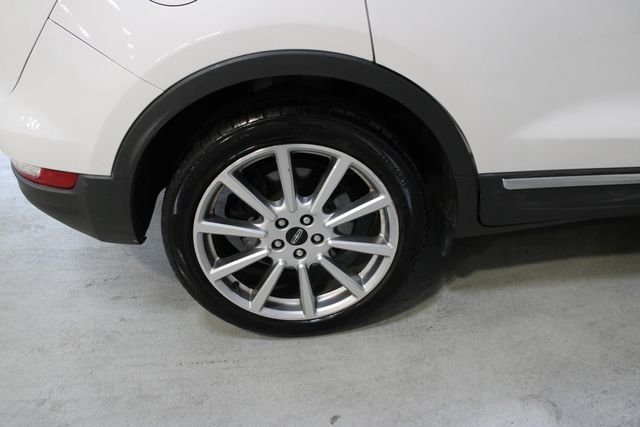 Used 2019 White Lincoln Reserve image 38