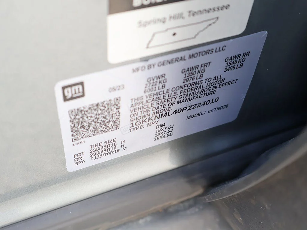 Used 2023 Silver GMC SLT image 55