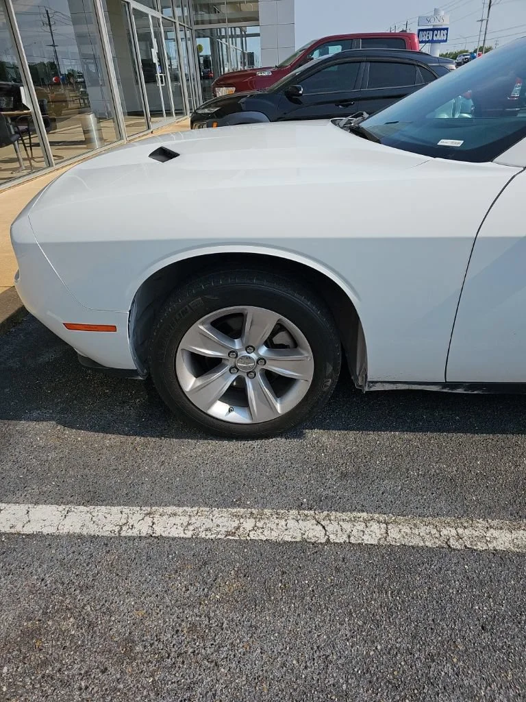 Used 2023 White Knuckle Clearcoat Dodge SXT image 5