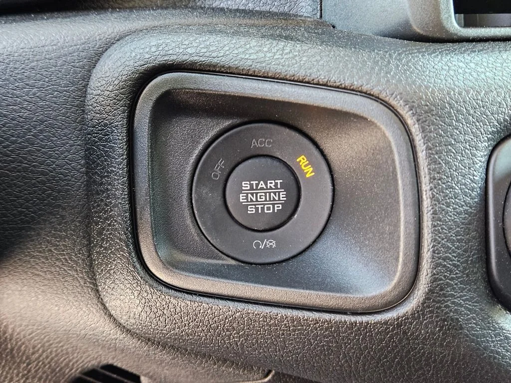 Used 2026 Green Jeep Sport S image 24