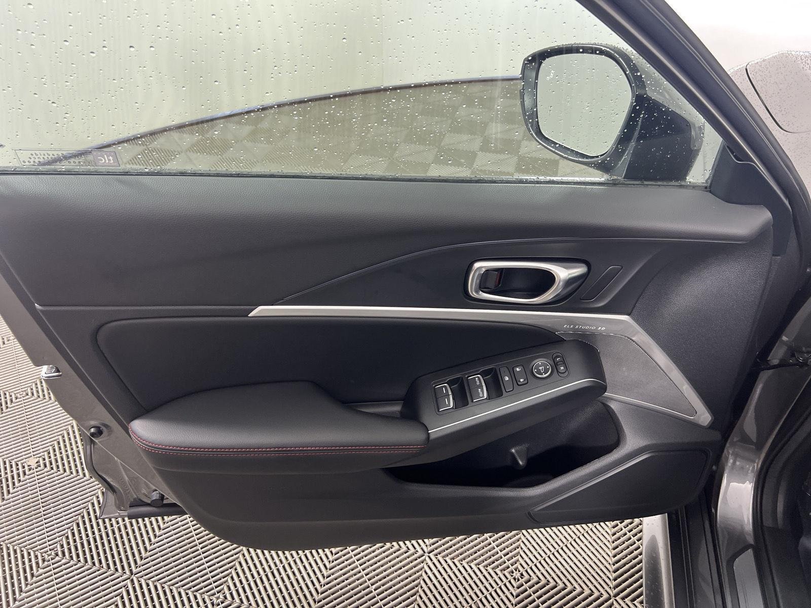 Used 2025 Liquid Carbon Metallic Acura Type S image 11