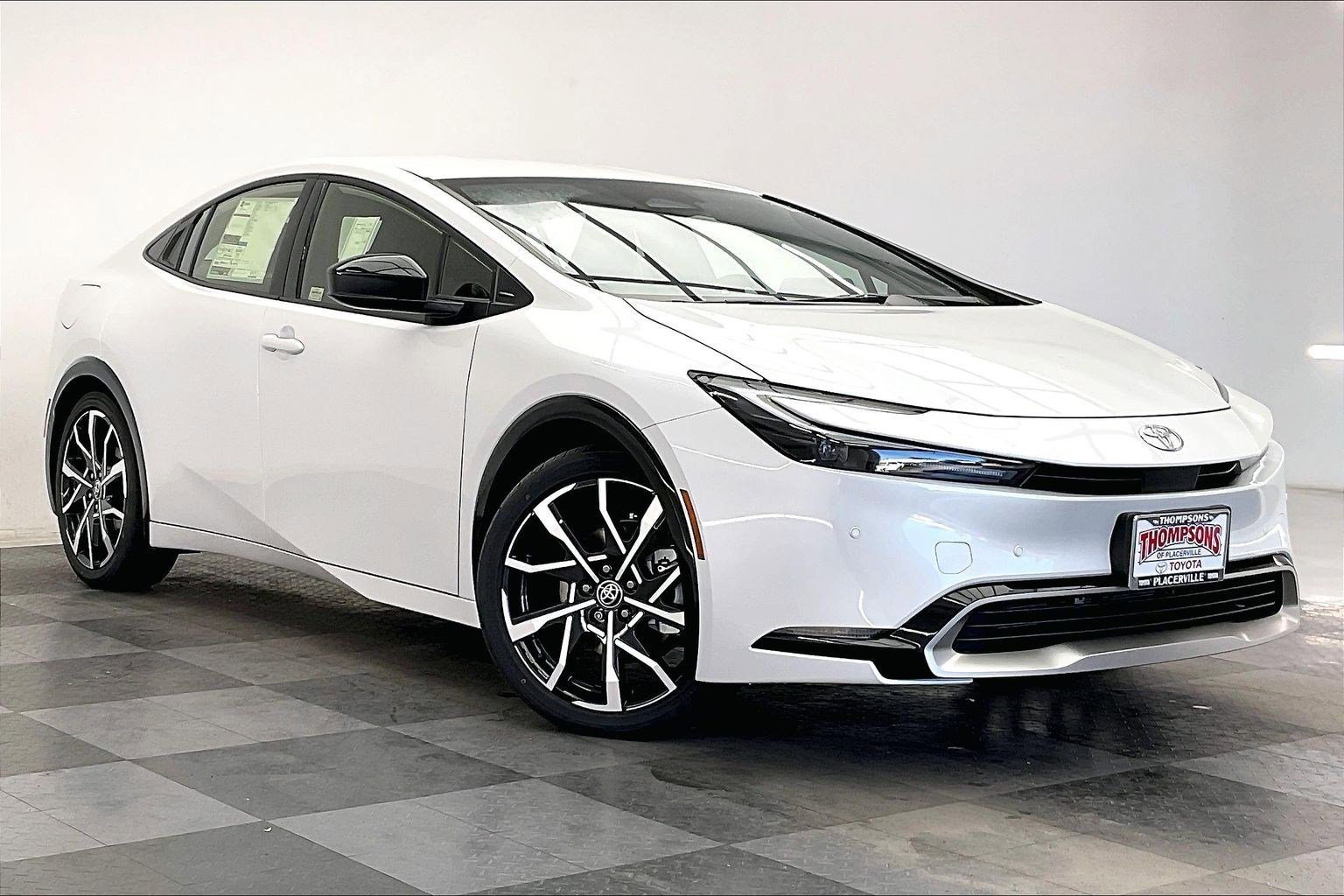 2026 Toyota Prius XSE's photo