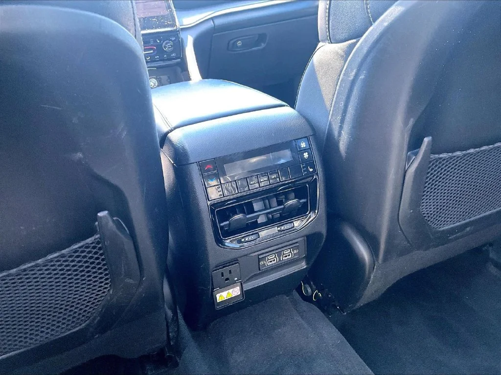 Certified Used 2022 Gray Jeep Limited image 12