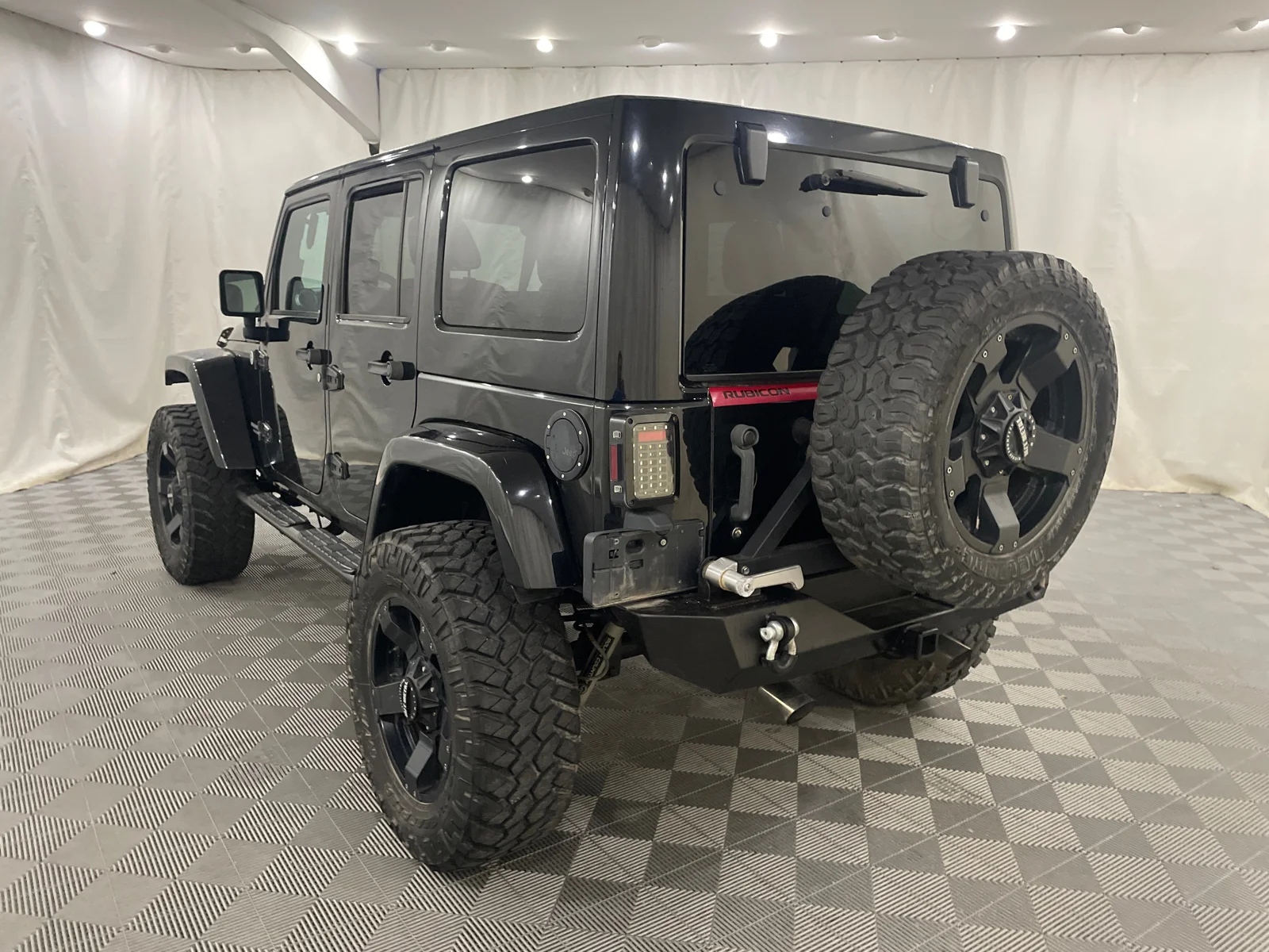 Used 2012 black Jeep Rubicon image 9