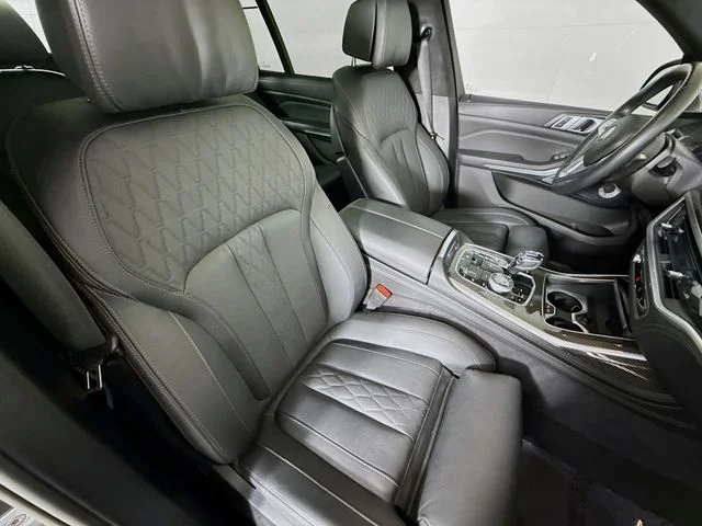 Used 2024 Gray BMW ALPINA XB7 image 31