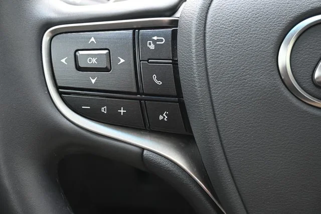 2024 Lexus ES Hybrid 300h - Photo 26