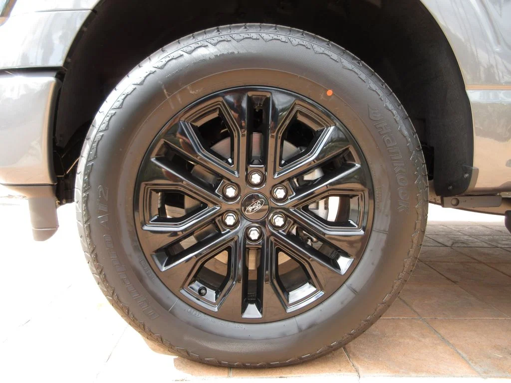 New 2026 Carbonized Gray Metallic Ford Lariat image 8