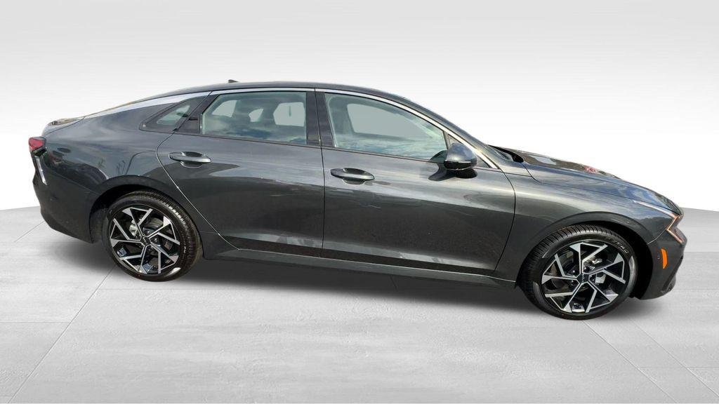 2025 Kia K5 EX - Photo 11