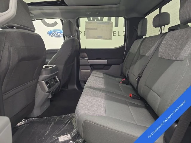 New 2026 Oxford White Ford F-250® XLT image 21