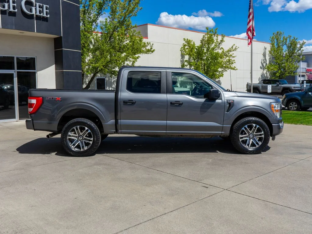 Used 2022 Gray Ford XL image 8