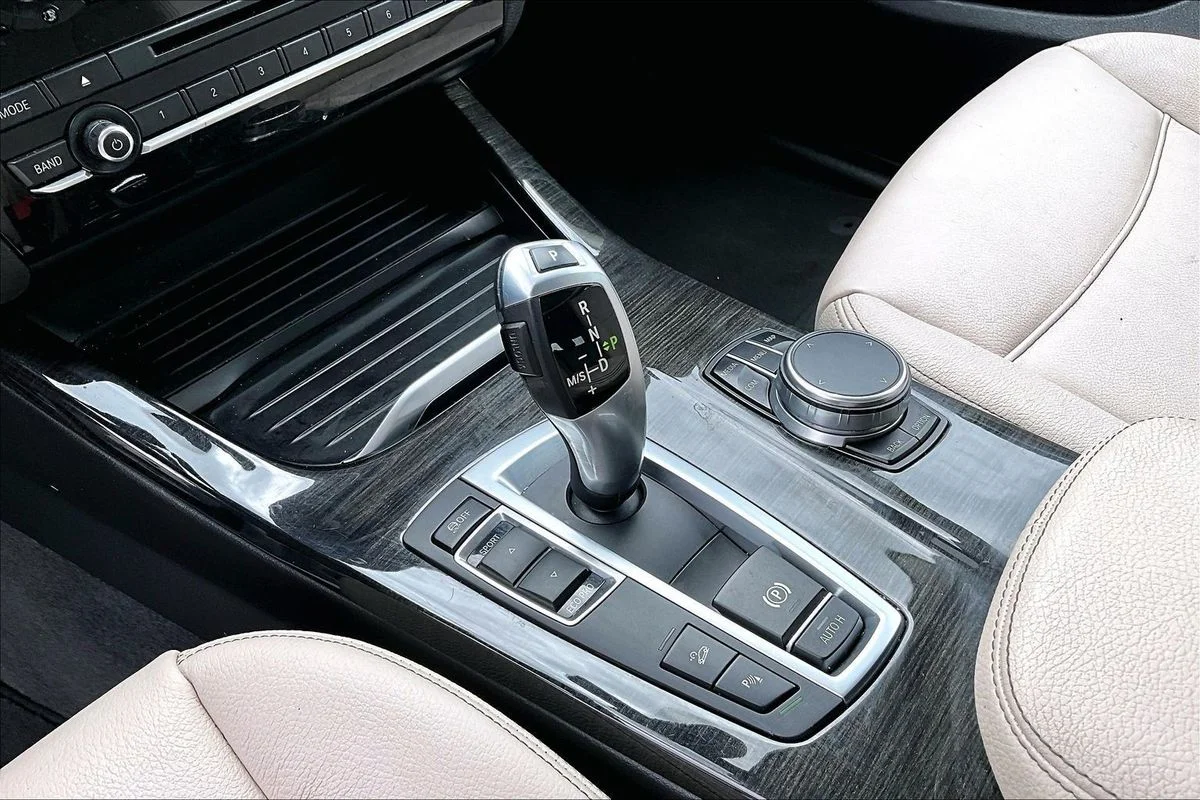Used 2017 Silver BMW xDrive28i image 18