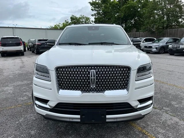 Used 2020 White Lincoln Reserve image 9