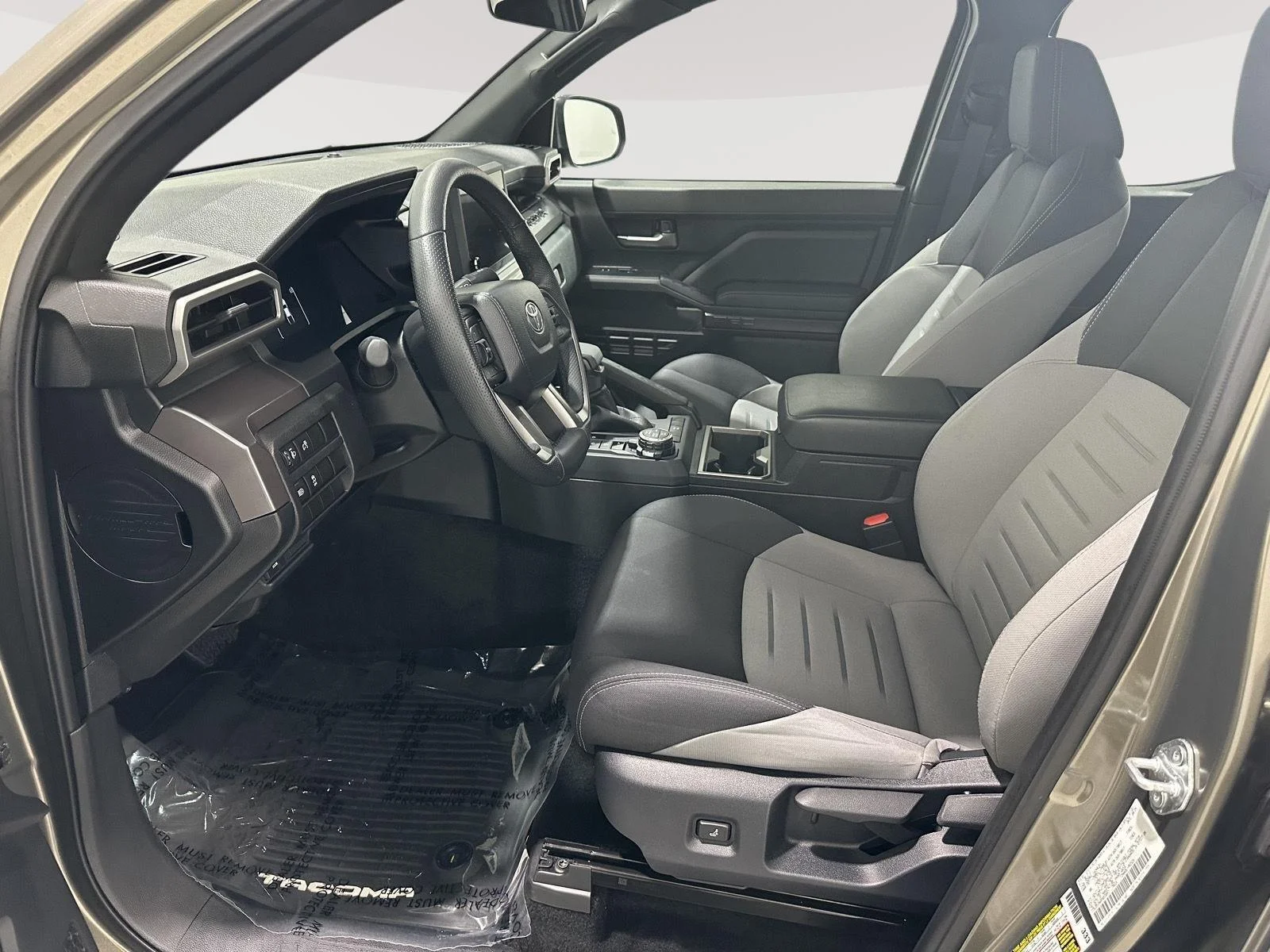 Used 2024 Bronze Oxide Toyota SR5 image 18