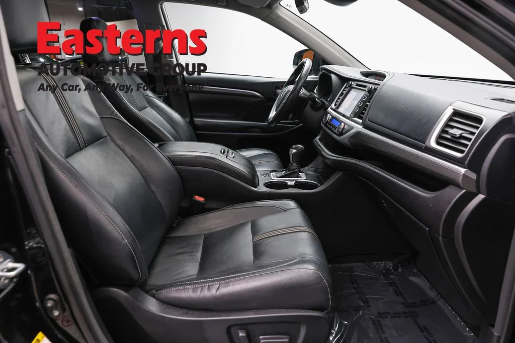 Used 2018 Black Toyota SE image 24