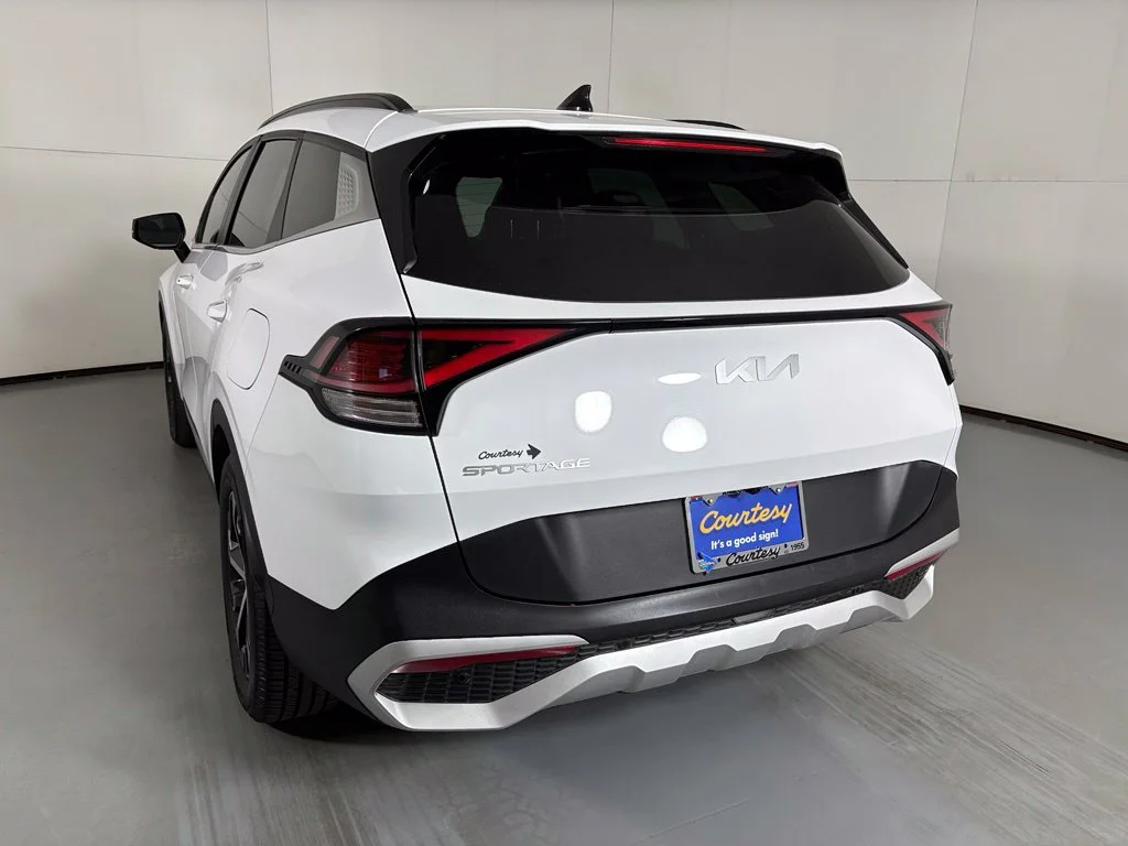 Used 2025 White Kia EX image 6