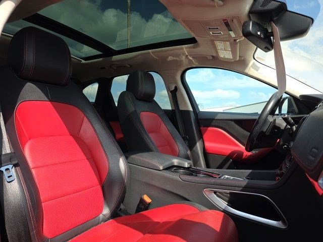 Used 2017 Black Jaguar 35t R-Sport image 14