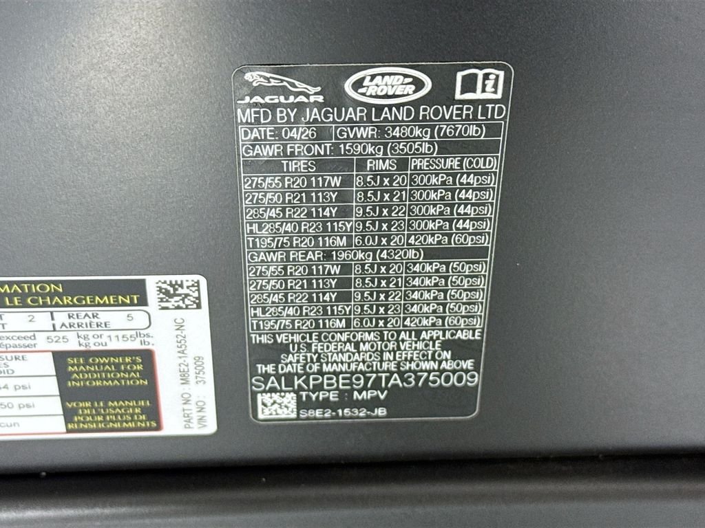New 2026 Obsidian Black Satin Land Rover SE image 33