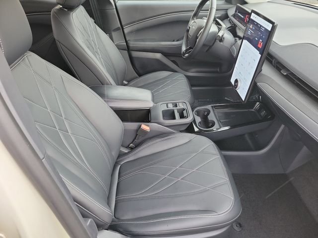 Certified Used 2025 Desert Sand Ford Select image 25