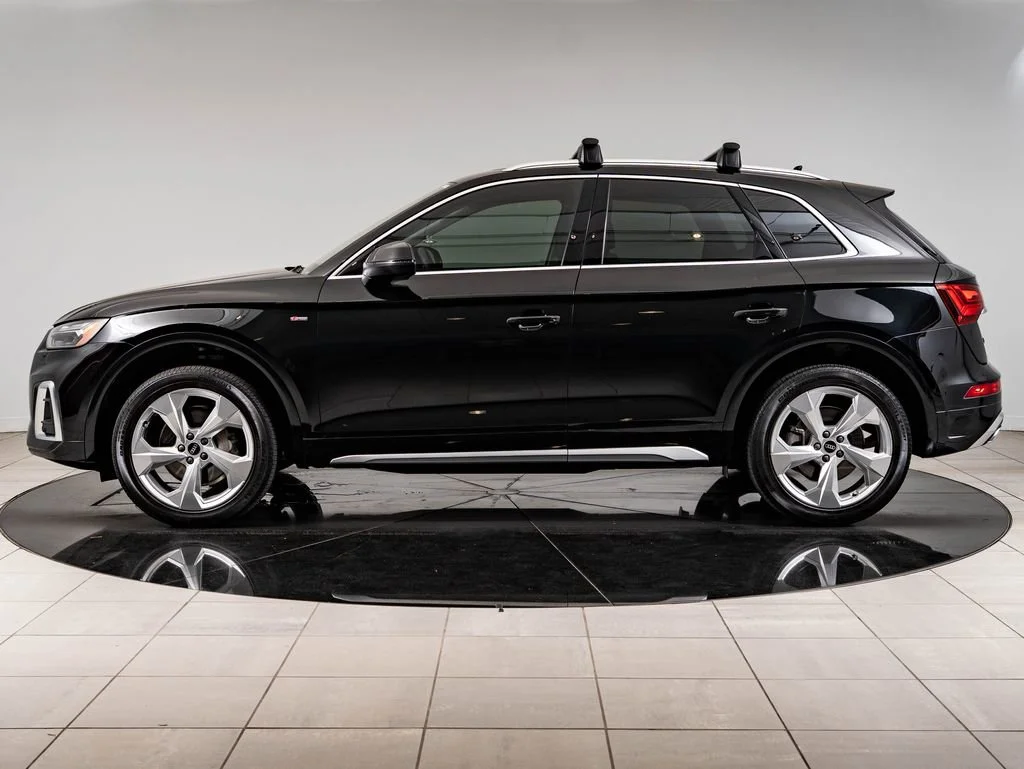 Used 2023 Black Metallic Audi 45 S line Premium image 5