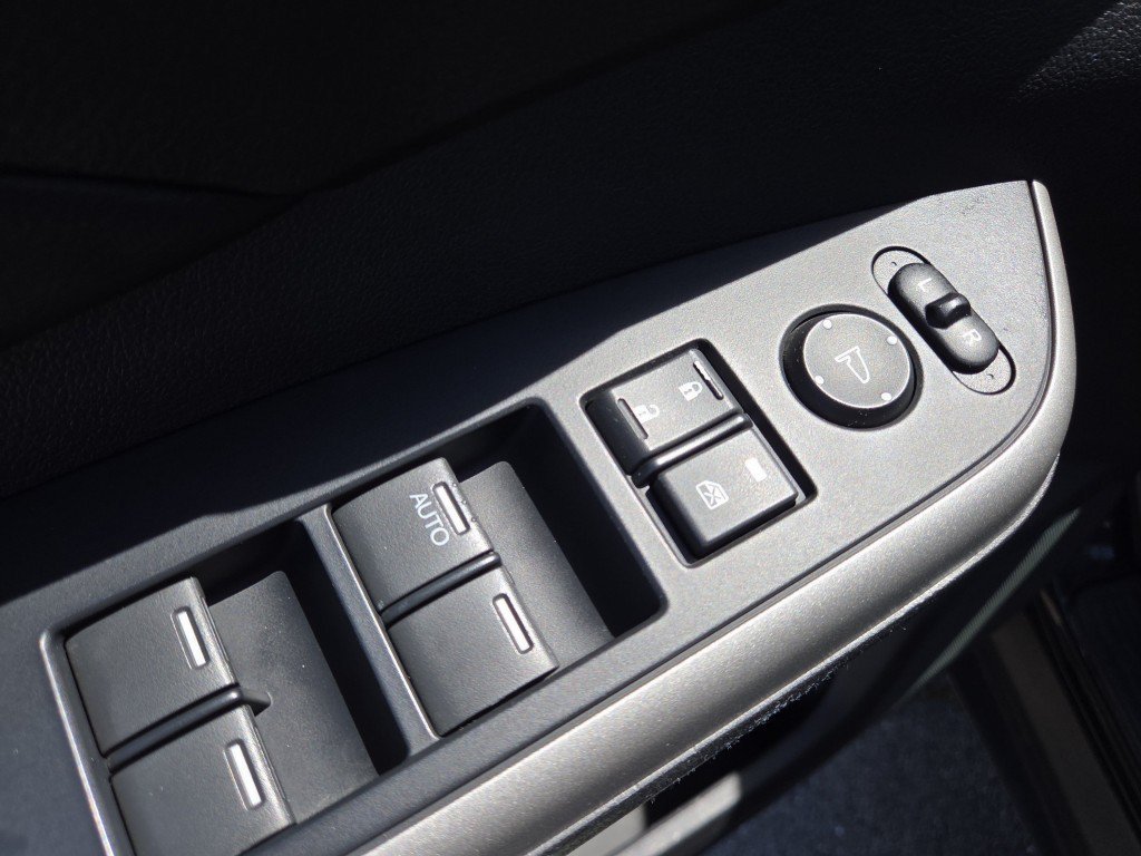 Used 2013  Honda EX-L image 32