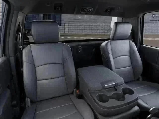 New 2026 Diamond Black Crystal Pearl-Coat Exterior Paint RAM Tradesman image 21