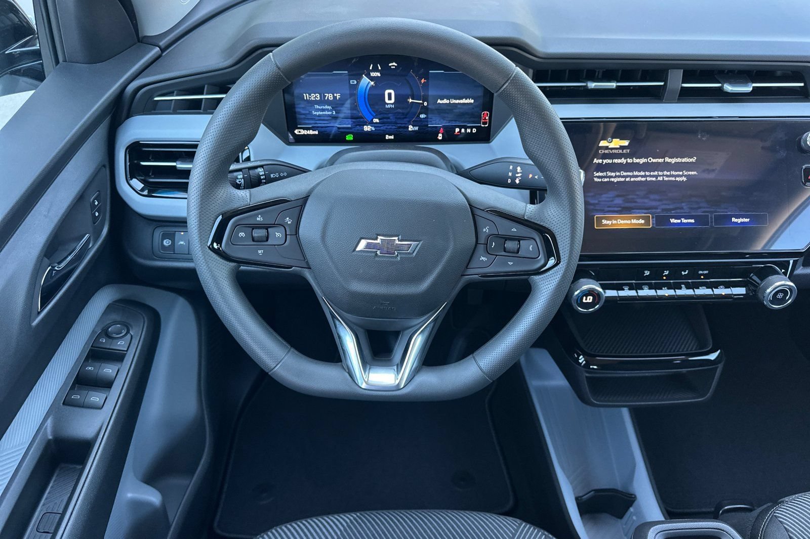 New 2027 Summit White Chevrolet LT image 14
