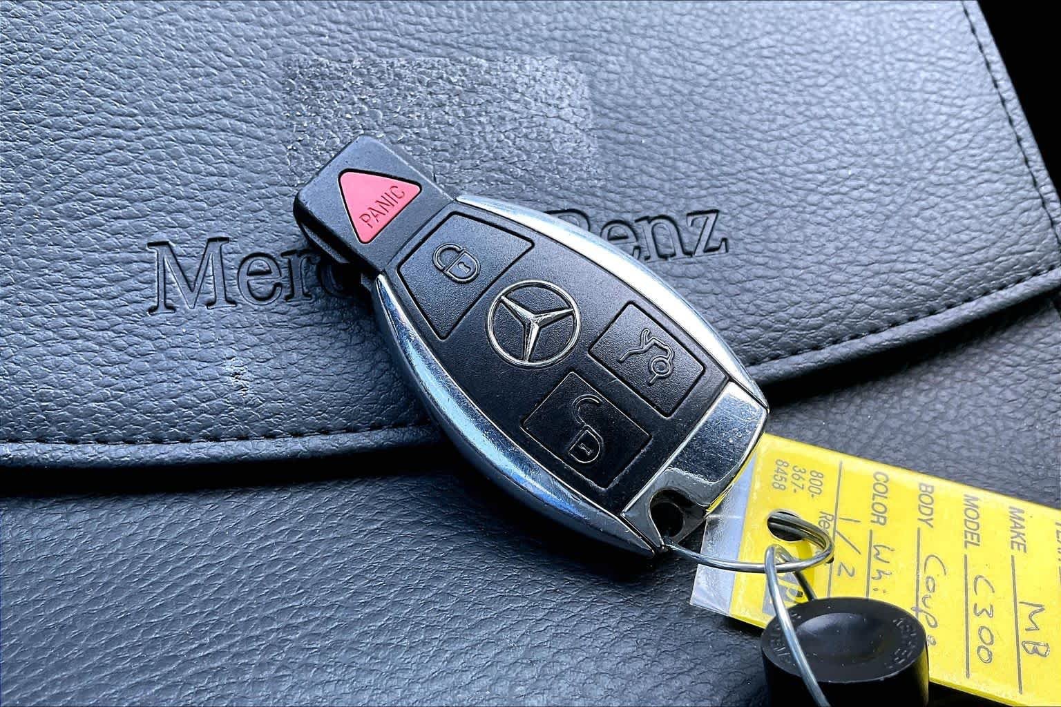Used 2018 Polar White Mercedes-Benz C 300 image 15