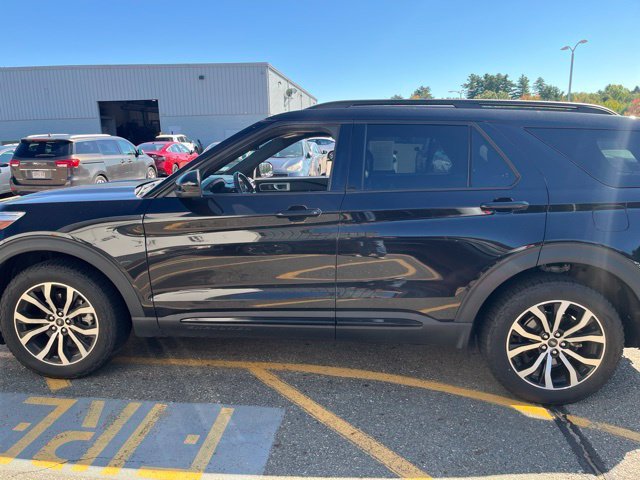 Used 2022 Black Metallic Ford ST image 6