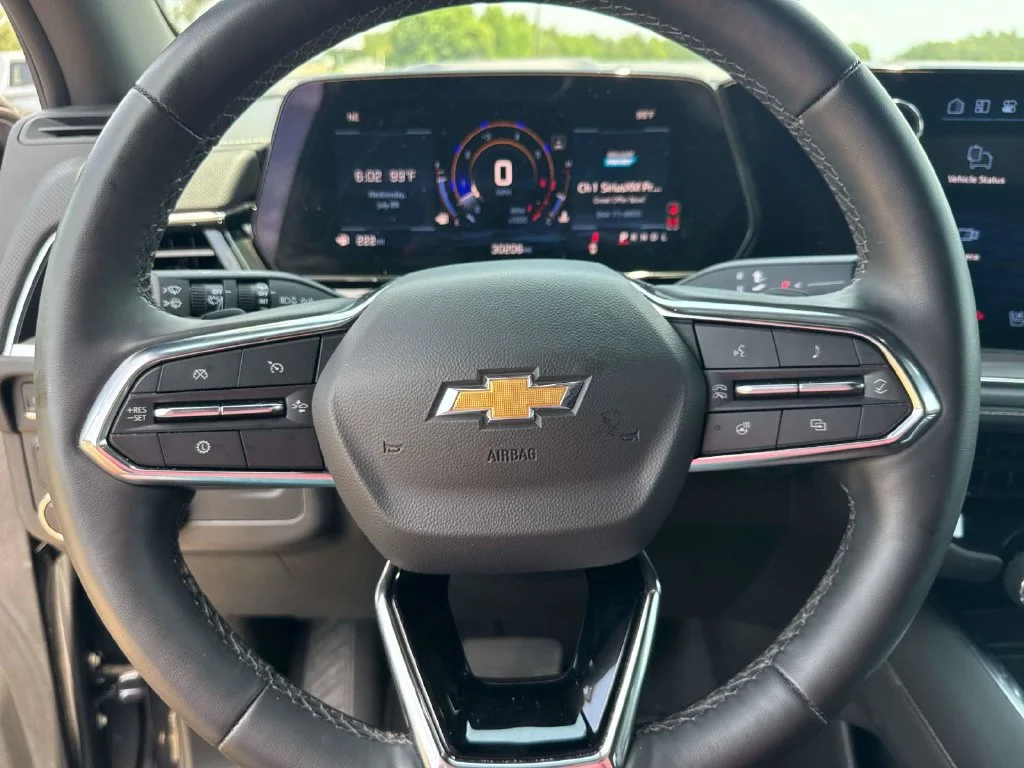Used 2025 Gray Chevrolet Premier image 34