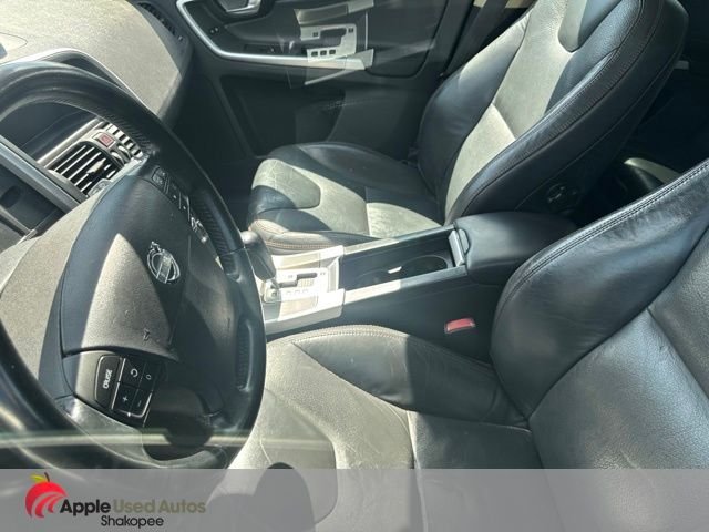 Used 2010 Gray Volvo 3.2 image 3