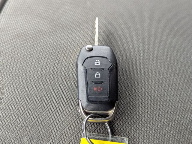 Used 2016 White Ford XLT image 15