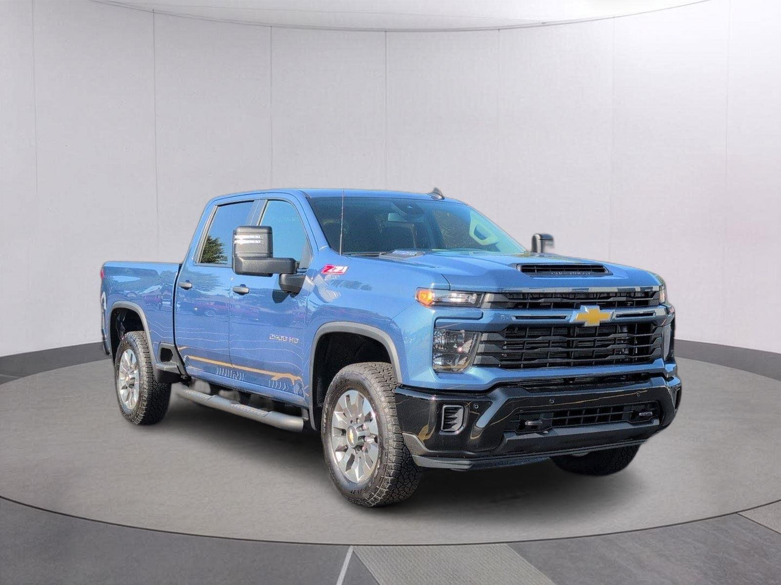 New 2026 Lakeshore Blue Metallic Chevrolet Custom image 9